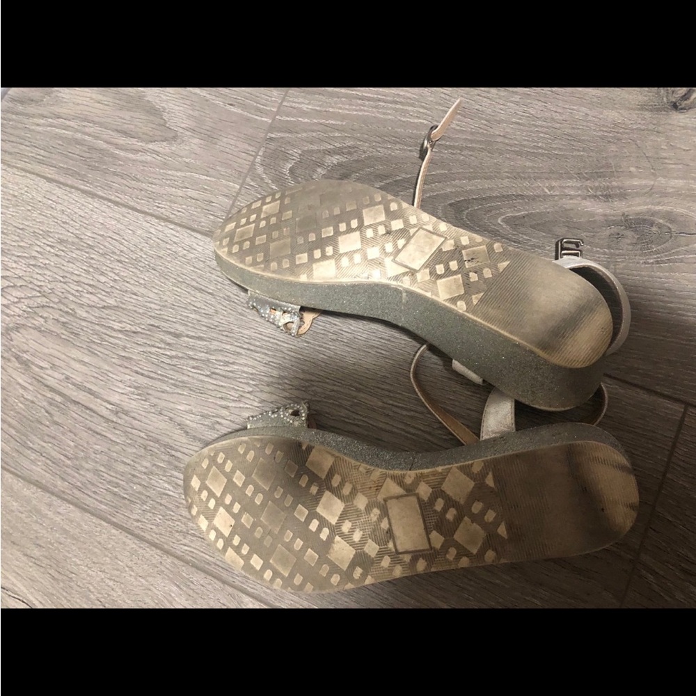 Sandals - Picture 3 of 3